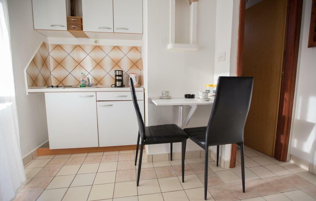 Studio Apartment By The Sea شيبينيك المظهر الخارجي الصورة